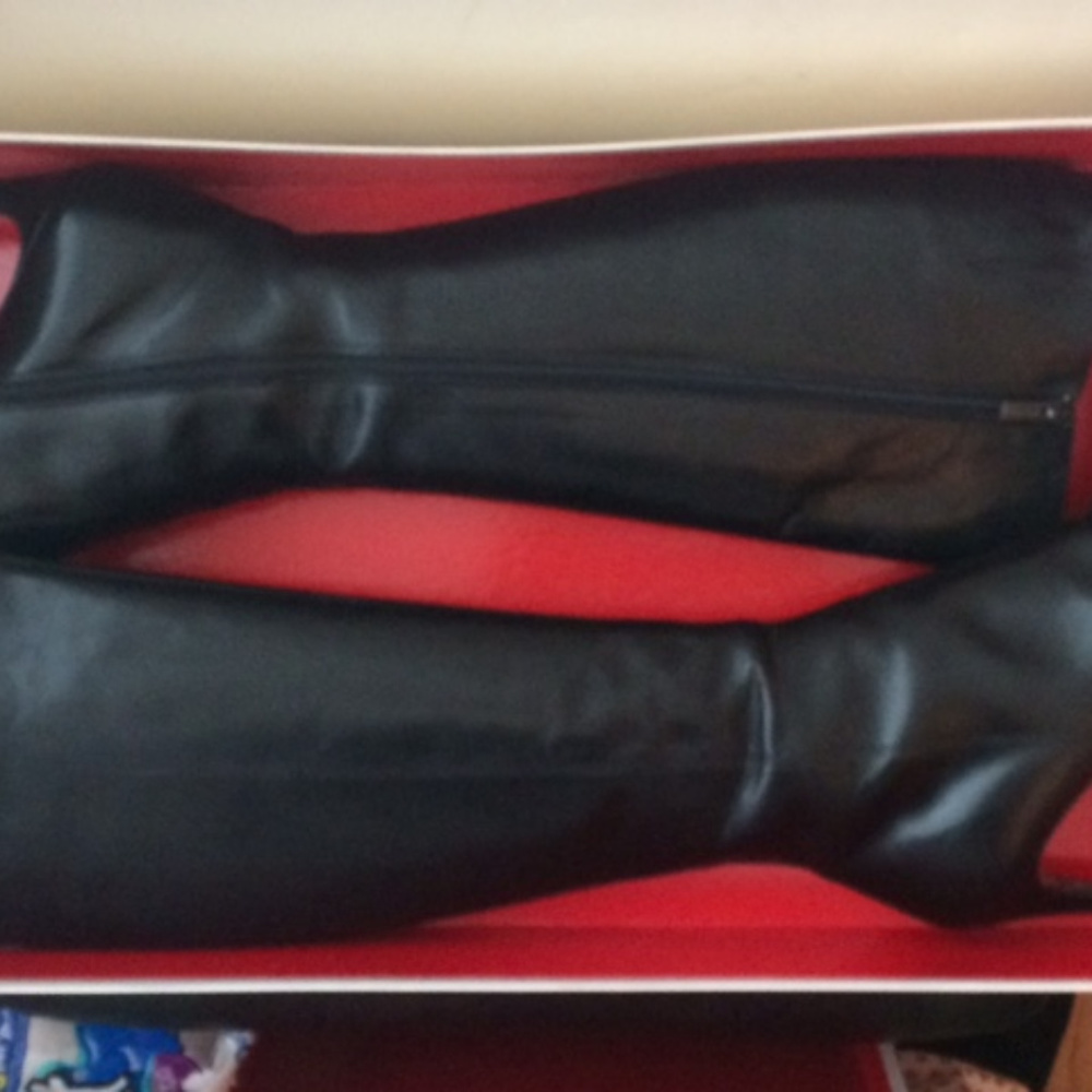 Elegant Black Leather COACH Boots, Virtually New,